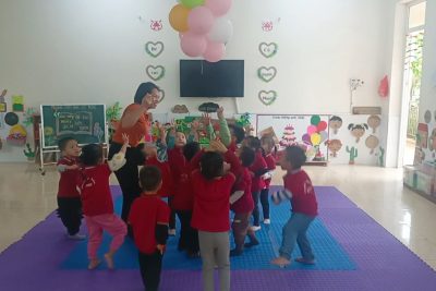 HOẠT ĐỘNG CHÀO MỪNG NGÀY NHÀ GIÁO VIỆT NAM 20/11: ” So sánh cao hơn _ thấp hơn”