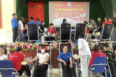 CÔ GIÁO TRƯỜNG MẦM NON HẢI PHÚC THAM GIA HIẾN MÁU NHÂN ĐẠO